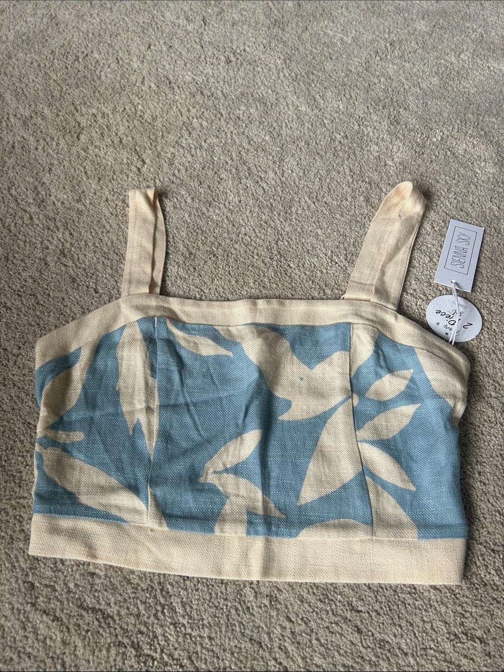 NWT Sienna Sky Blue and Cream Floral Crop Tank Top Sz M